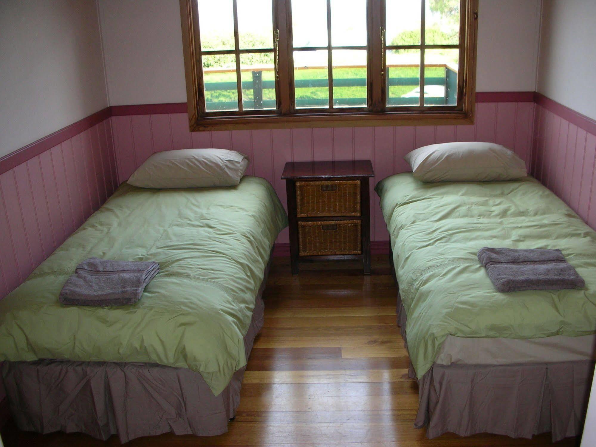 Cedar Cottages Blackmans Bay Buitenkant foto