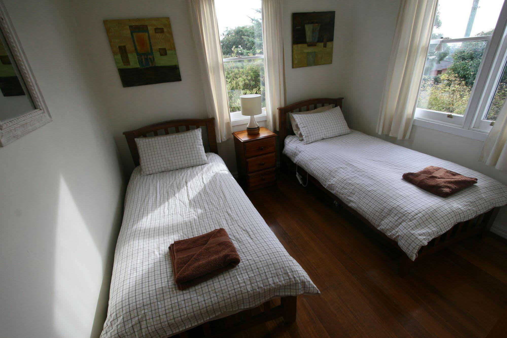Cedar Cottages Blackmans Bay Buitenkant foto