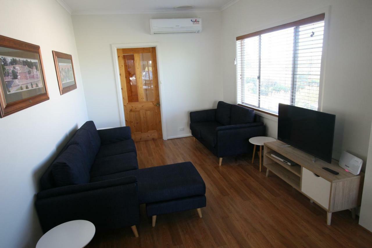 Cedar Cottages Blackmans Bay Buitenkant foto